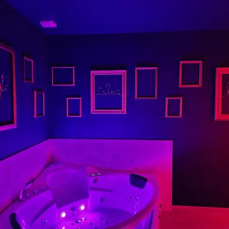 La Volupte - Avec Jacuzzi - Sauna Appartement Doué-la-Fontaine