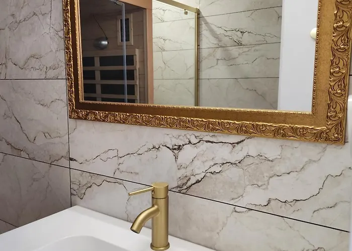 La Volupté - Avec Jacuzzi - Sauna * Doué-la-Fontaine